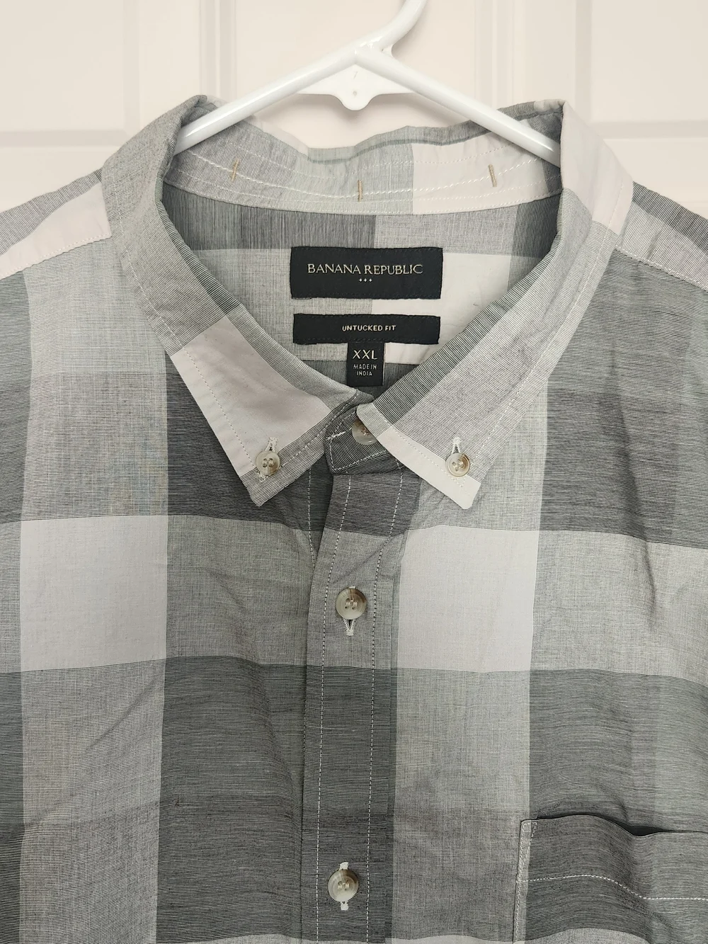 Banana Republic Men's Gray and White Buffalo Check Button-Down Shirt